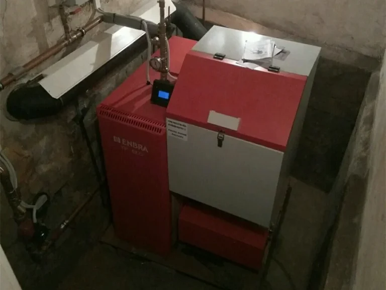 Medový Újezd, realizace 2 tepelných čerpadel včetně fotovoltaické elektrárny s bateriovým systém a wallboxem, vyřízení dotace