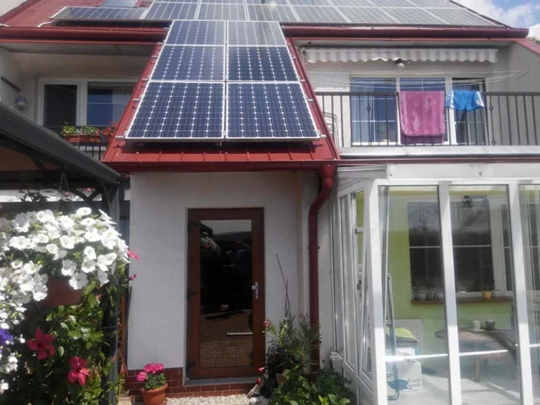 Město Touškov realizace fotovoltaické elektrárny a vyřízení dotace a licence